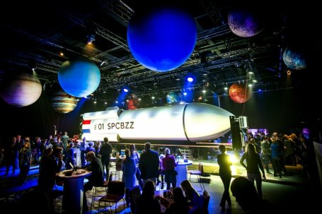 Onthulling SPACEBUZZ, een innovatief VR-educatieprogramma.
Credits: Remko de Waal