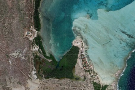 Windsurf Paradise, Bonaire. Bron: Satellietdataportaal, Pléiades Neo @ Airbus DS (2023)